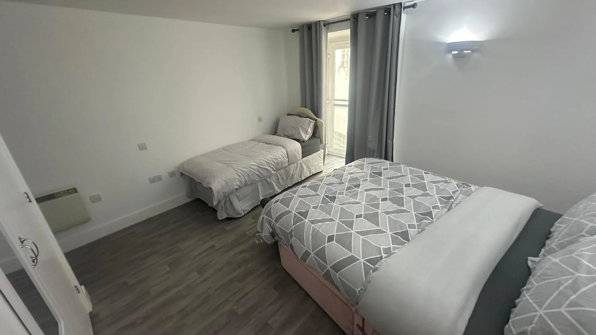 Cardiff City Centre Apartment